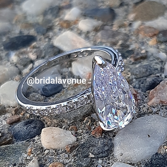 Silver Simulated Diamonds Teardrop Ring - Picture 3 of 8